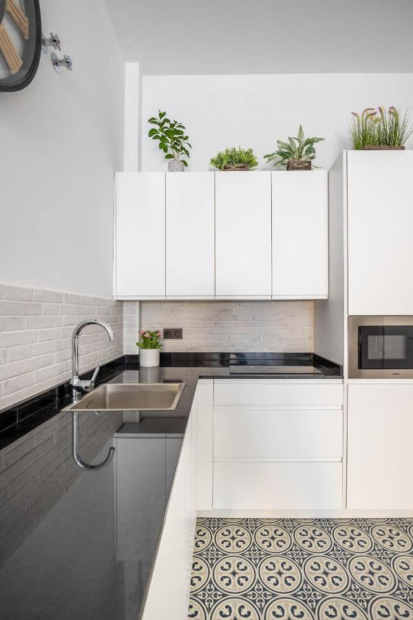 Behouse Macarena Apartment Севиля Екстериор снимка